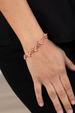 Load image into Gallery viewer, Paparazzi Accessories - Gala Garland - Copper
