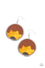Load image into Gallery viewer, Paparazzi Accessories - Sun-Kissed Sunflowers - Brown
