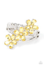 Load image into Gallery viewer, Paparazzi - Posh Petals - Yellow
