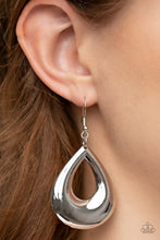 Load image into Gallery viewer, Paparazzi - Laid-Back Leisure - Silver
