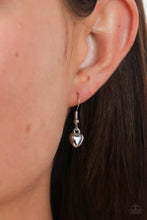 Load image into Gallery viewer, Paparazzi - Lovestruck Shimmer - Silver
