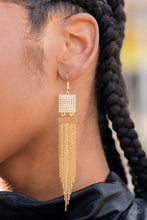 Load image into Gallery viewer, Paparazzi Accessories - Dramatically Deco - Gold
