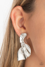 Load image into Gallery viewer, Paparazzi - METAL-Physical Mood - Silver
