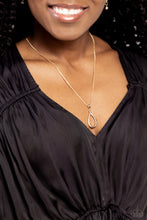 Load image into Gallery viewer, Paparazzi Accessories - Close to You - Gold
