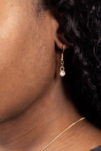 Load image into Gallery viewer, Paparazzi Accessories - Close to You - Gold
