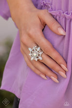 Load image into Gallery viewer, Paparazzi Accessories - A Summer Spell - Green
