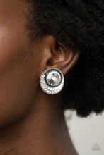 Load image into Gallery viewer, Paparazzi - Off The RICHER-Scale - White
