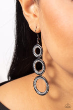 Load image into Gallery viewer, Paparazzi Accessories - Shimmering in Circles - Black
