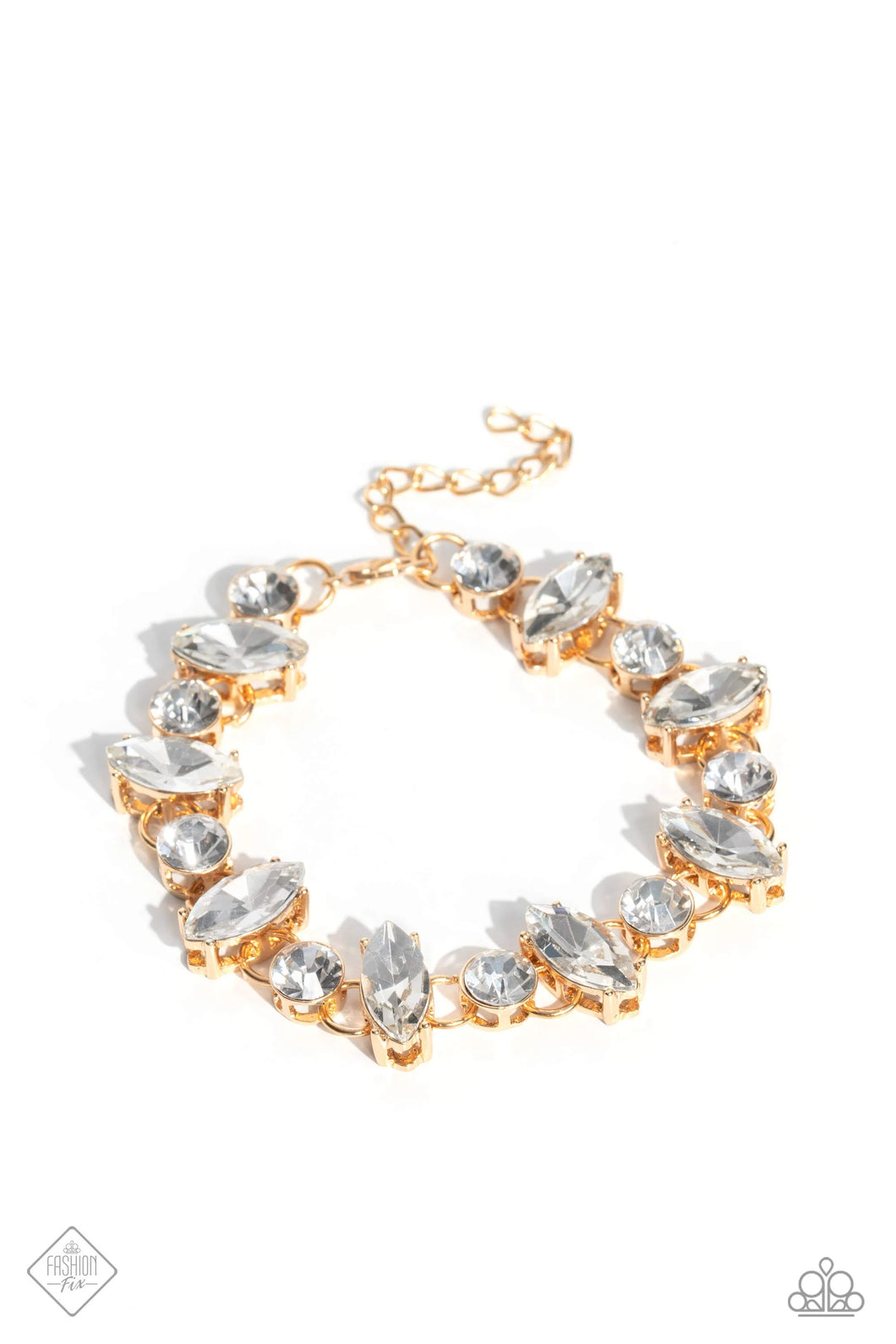 Paparazzi - Exclusively Extravagant - Gold