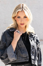 Load image into Gallery viewer, Paparazzi Accessories - Daringly Deco - Black
